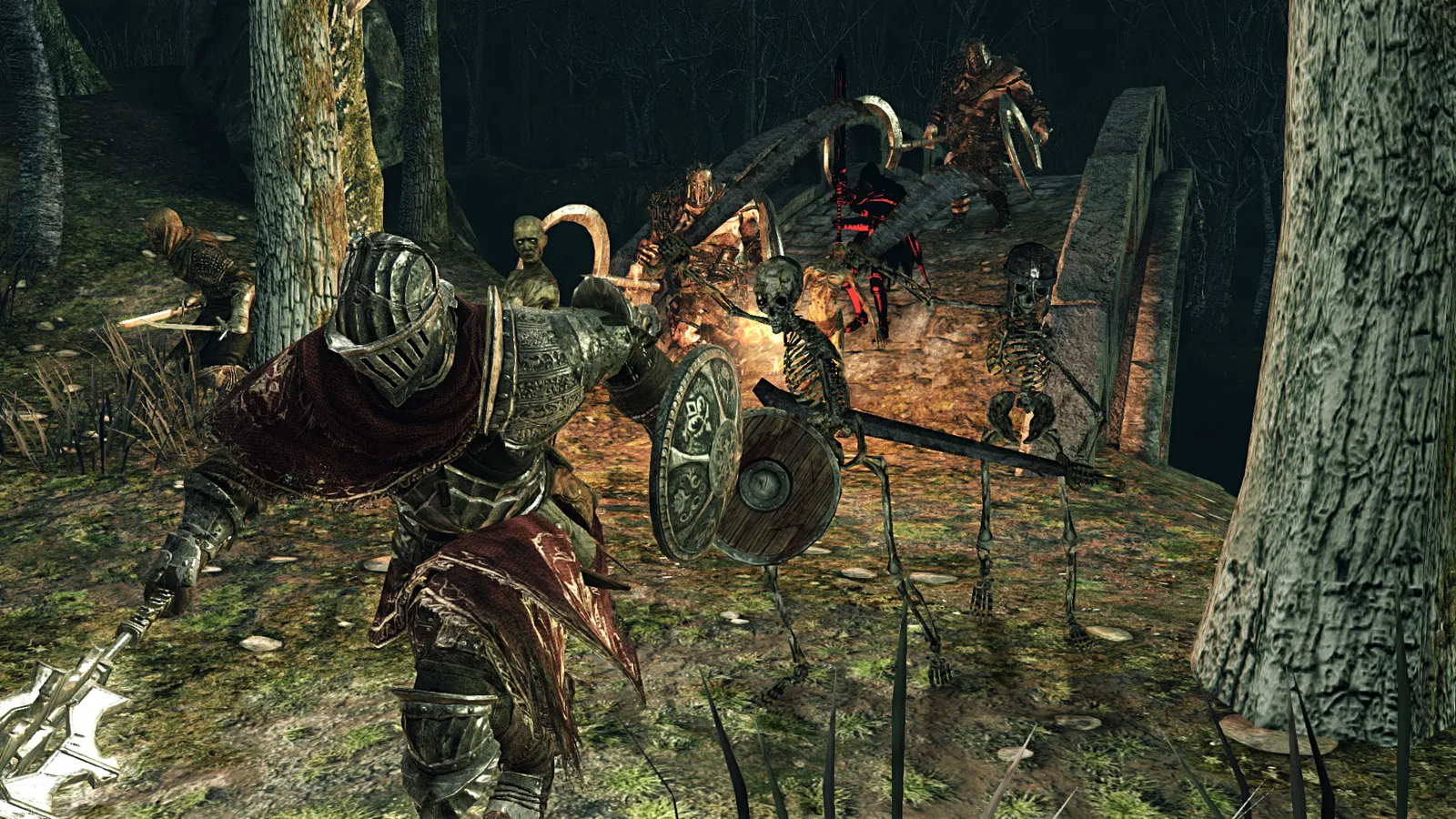 Cavaleiro com espada e escudo enfrenta inimigos em uma floresta sombria de Dark Souls II.